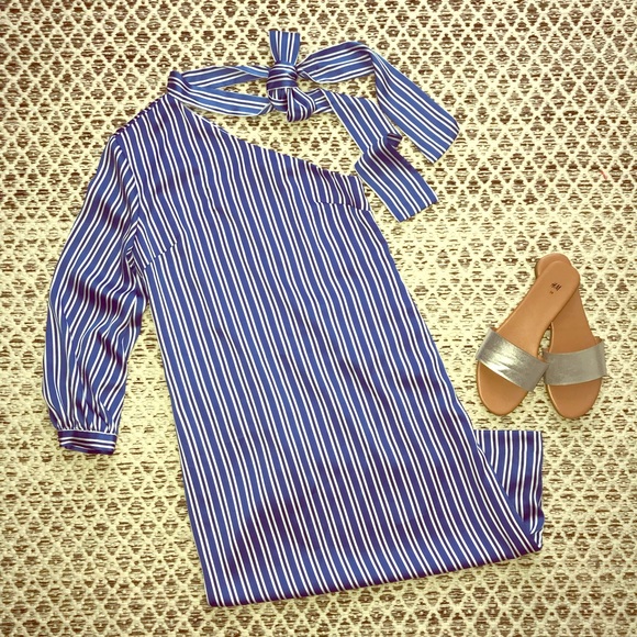 Banana Republic Dresses & Skirts - ✳️ NWOT Banana Republic One Shoulder Dress